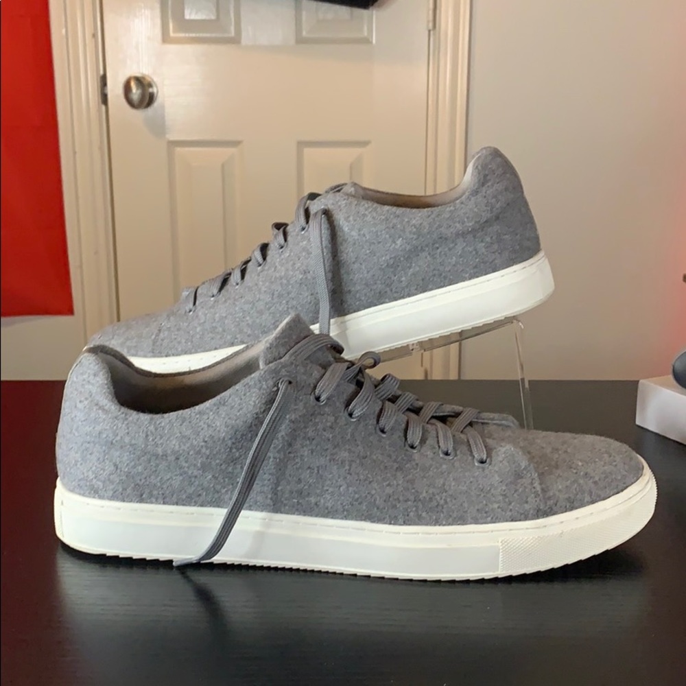 Men's Grey Low-Top Casual Sneakers